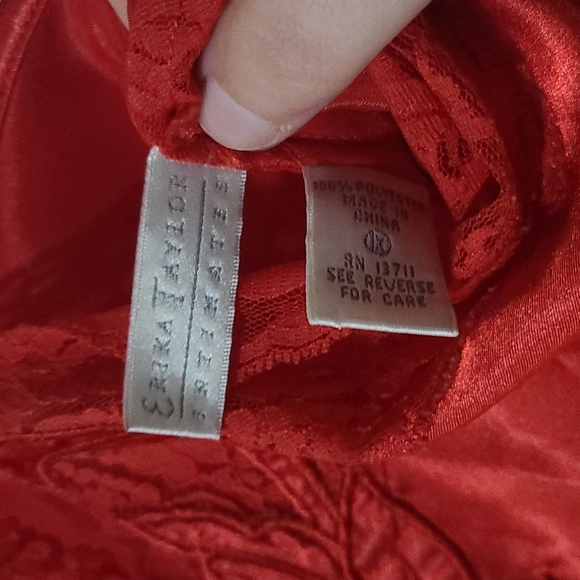 Red slip - Picture 3 of 3